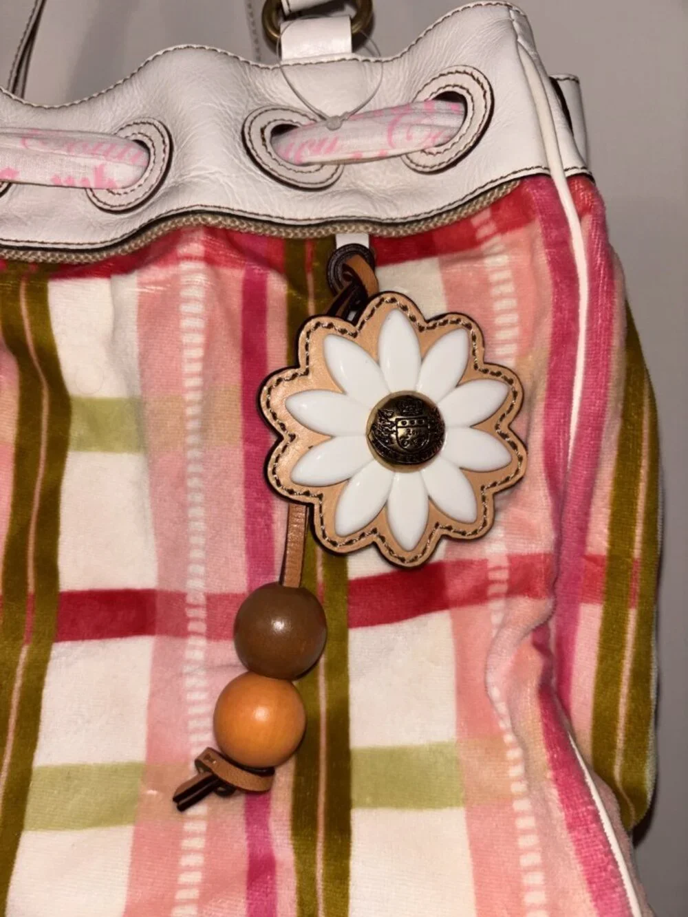 VINTAGE JUICY COUTURE DAYDREAMER White Pink Plaid Daisy Flower Charms Leather